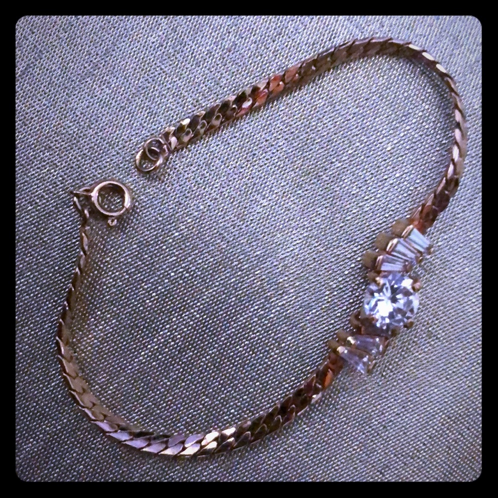 18K HGE marked bracelet with Cubic Zirconia